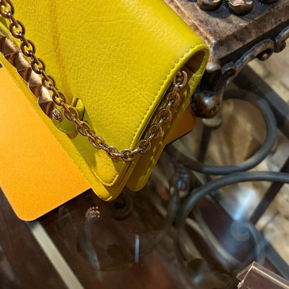 Vibrant Yellow Crossbody Bag with Chain Strap - Picture 5 of 11